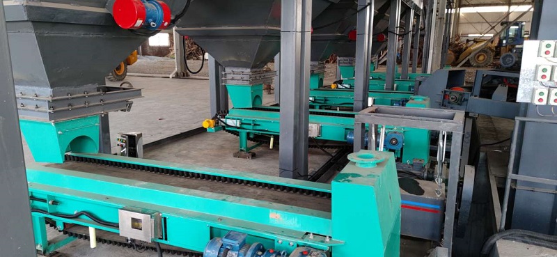 1654068772122715.jpg 銣意環(huán)保-5臺帶式給料機(jī).jpg
