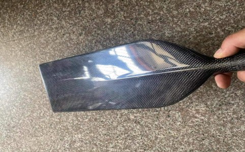 碳纖維熱壓成型機在體育休閑領域中的應用優(yōu)勢